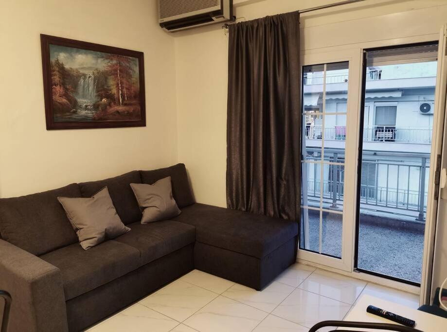 Apartment With 3 Rooms Just 1 Min From The Beach And Free Public Parking Peraía Eksteriør billede